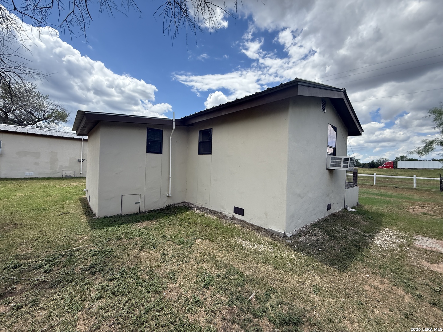 220 County Road 2690 Moore TX 78057