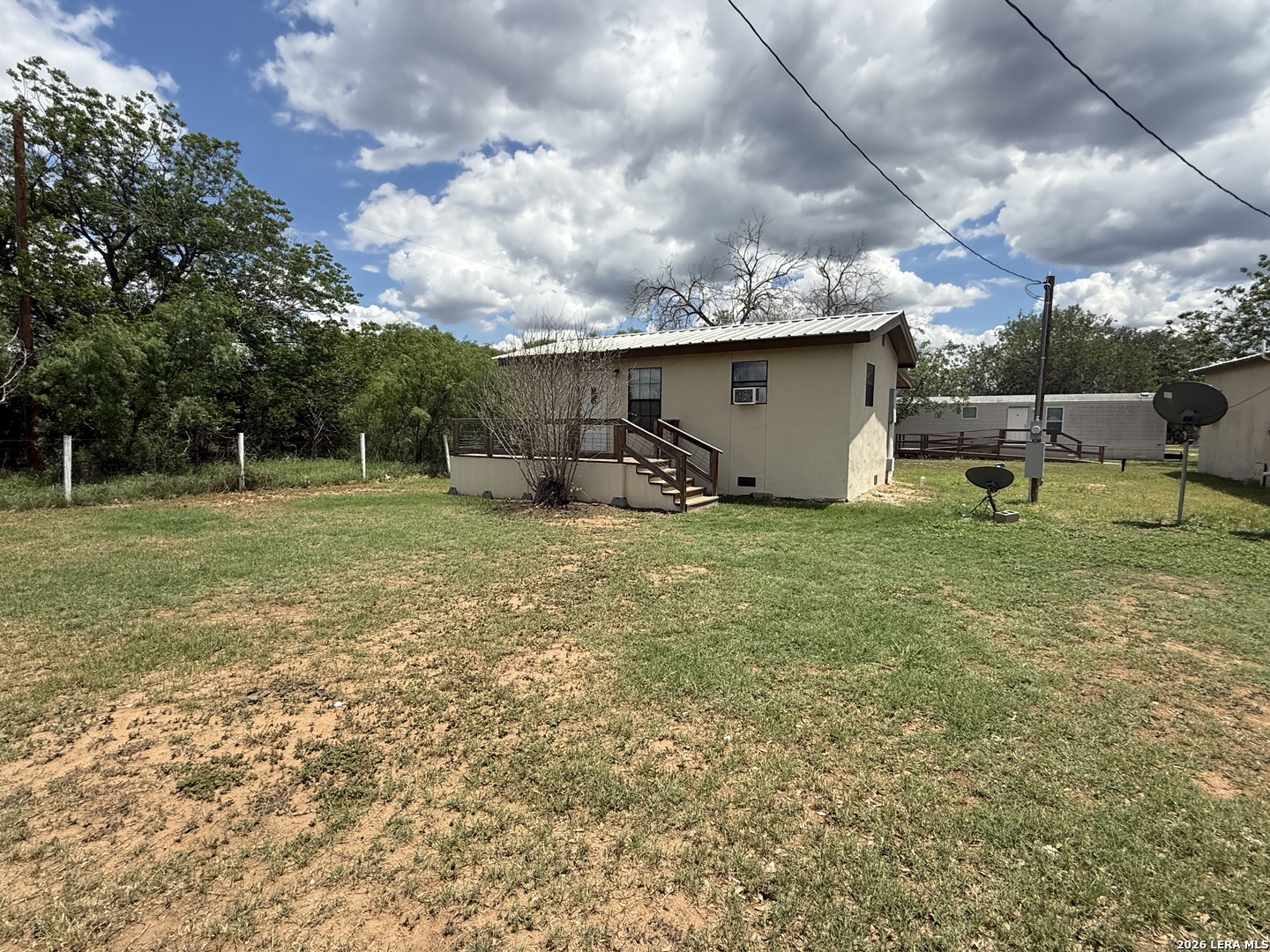 220 County Road 2690 Moore TX 78057