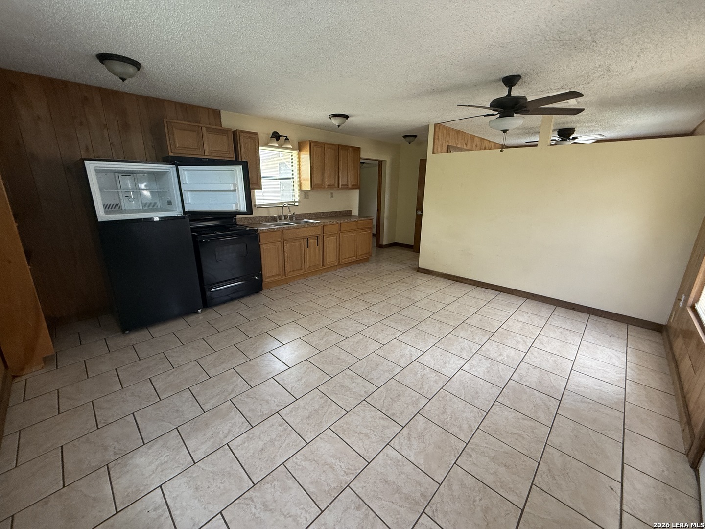 220 County Road 2690 Moore TX 78057