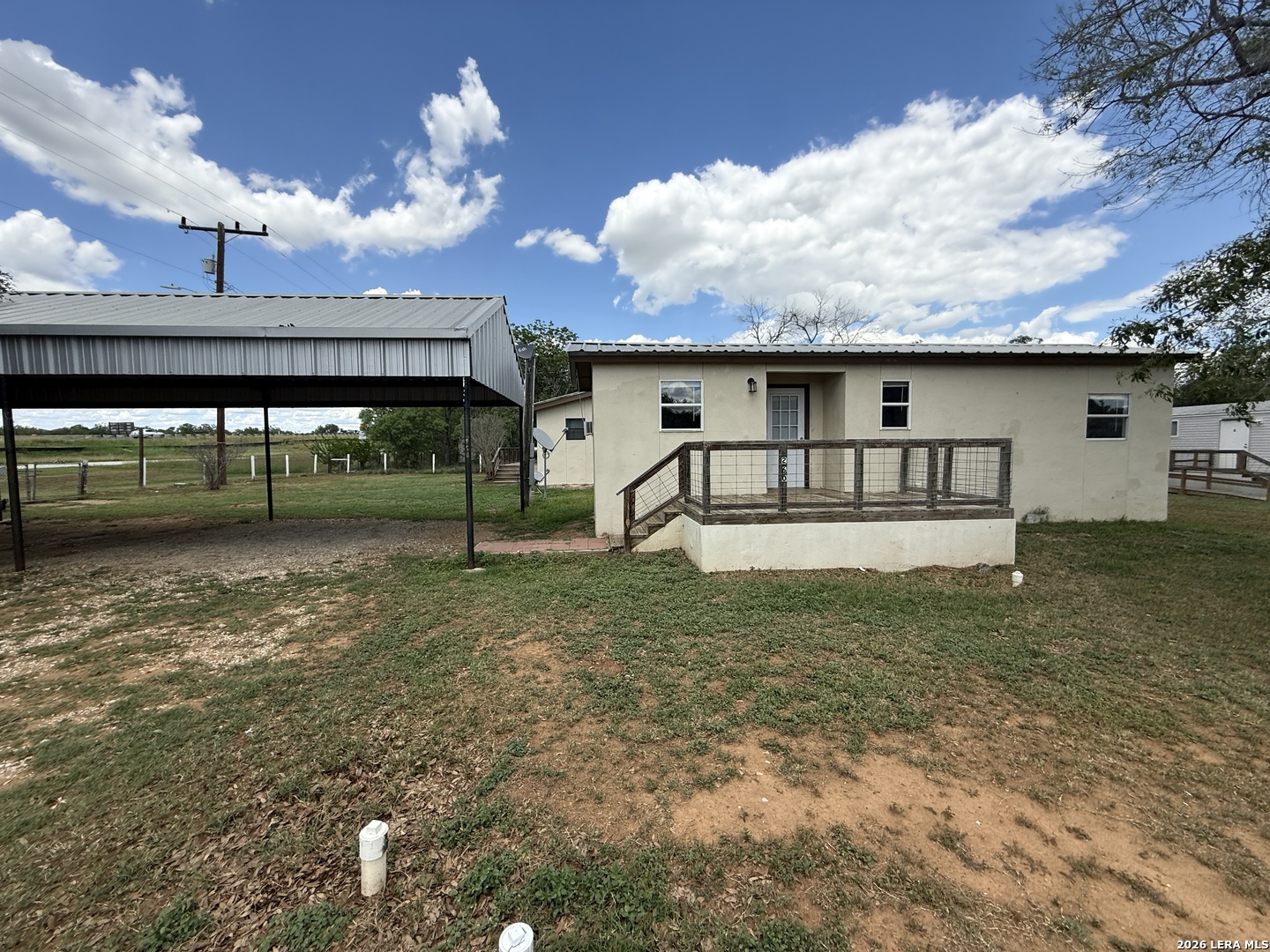 220 County Road 2690 Moore TX 78057