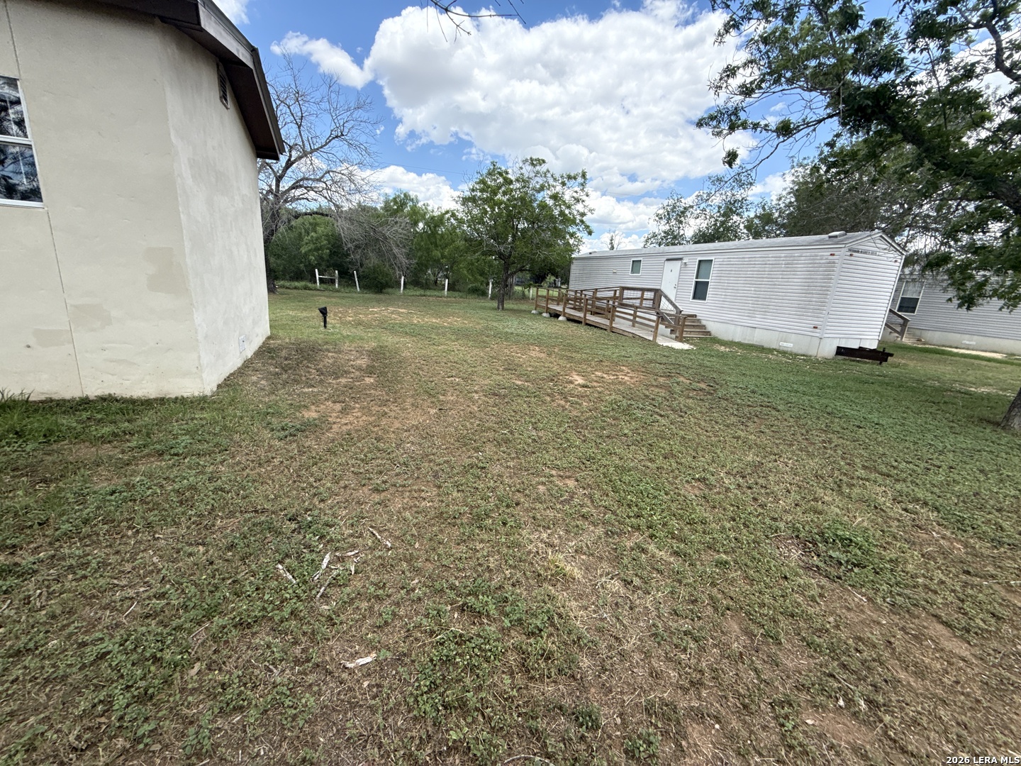 220 County Road 2690 Moore TX 78057