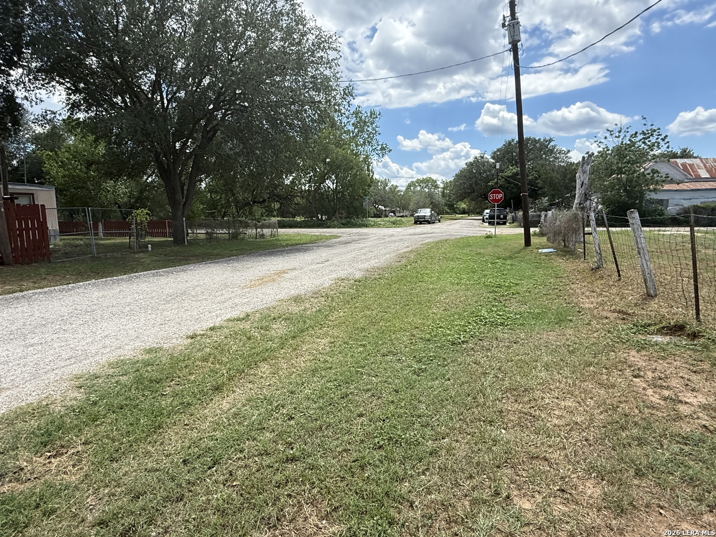 220 County Road 2690 Moore TX 78057