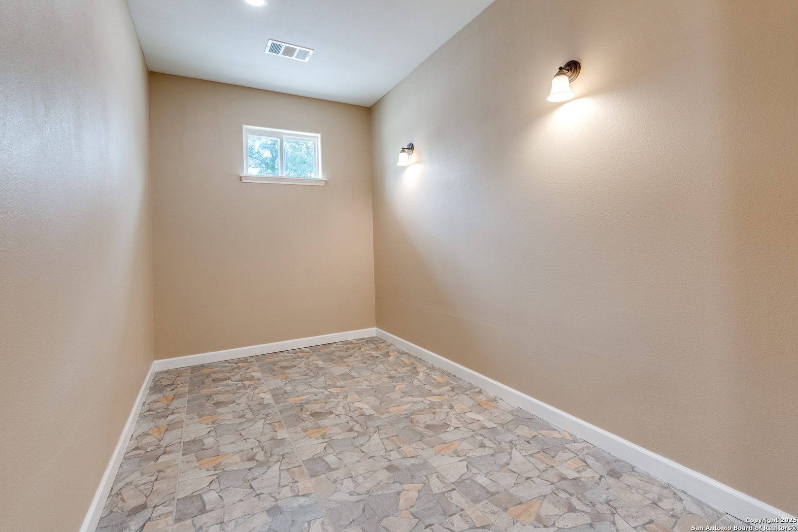 9089 Fm 2673 Canyon Lake TX 78133