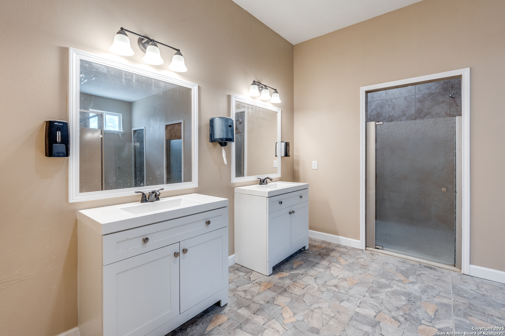 9089 Fm 2673 Canyon Lake TX 78133