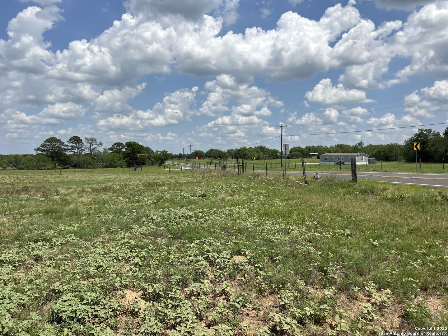 1626 Fm 1346 La Vernia TX 78121