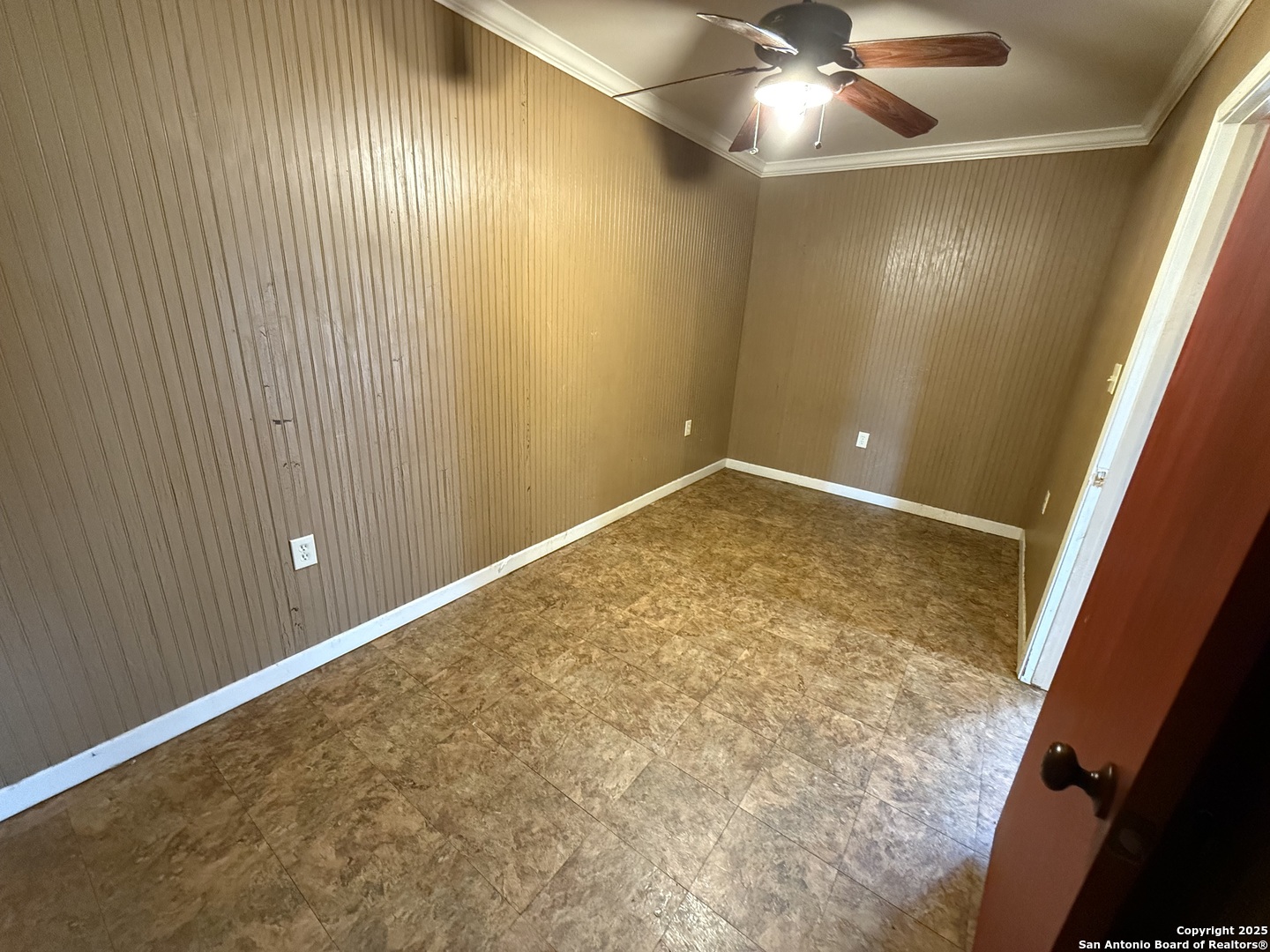 1920 10th Floresville TX 78114