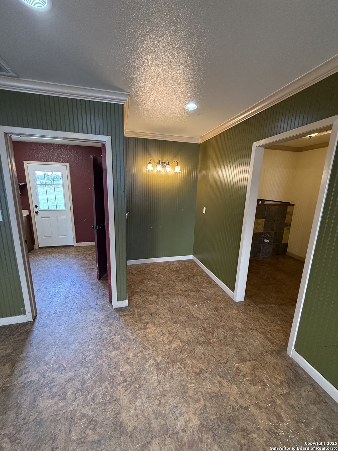 1920 10th Floresville TX 78114