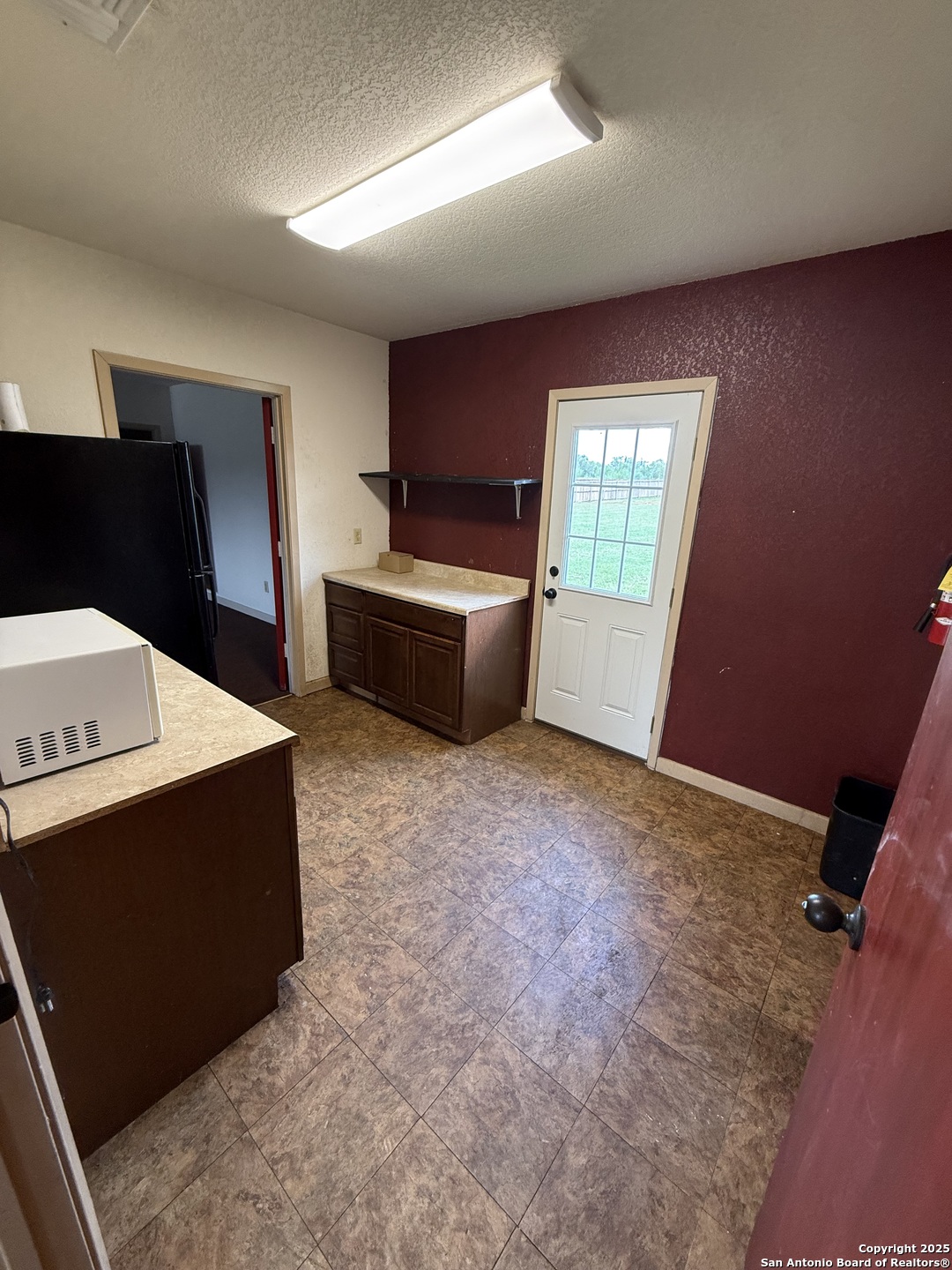 1920 10th Floresville TX 78114