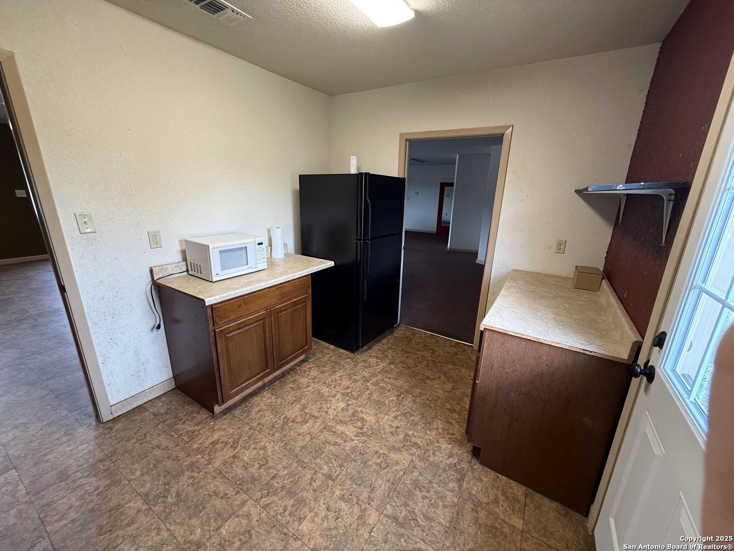 1920 10th Floresville TX 78114