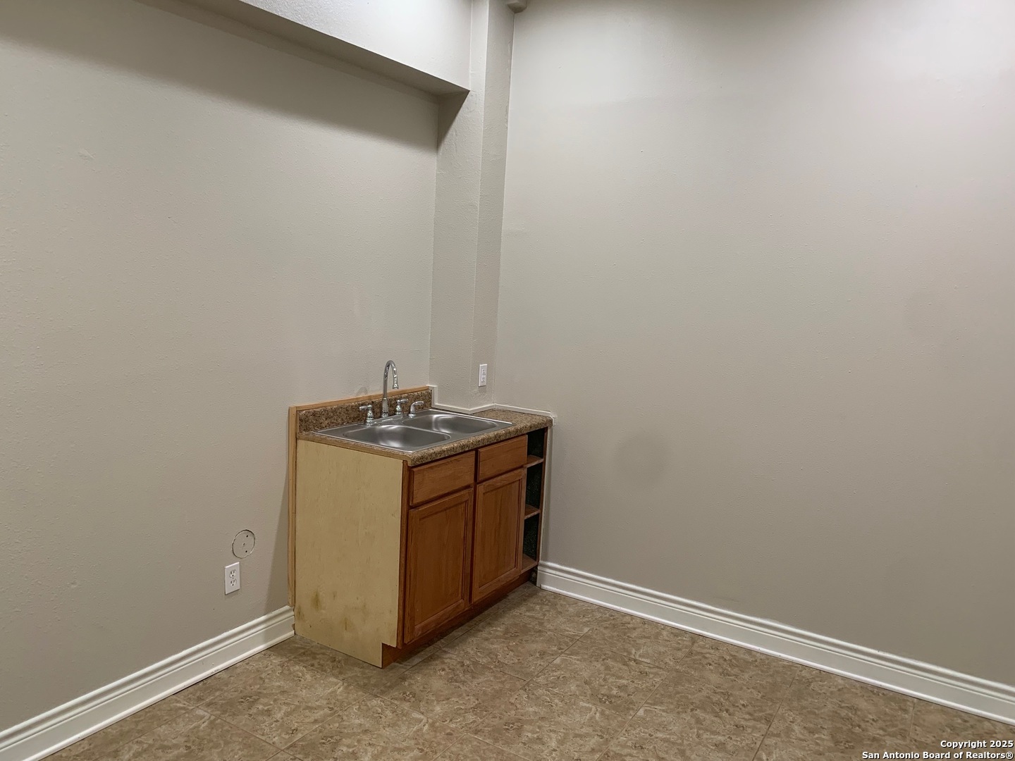 801 N. Main Street Boerne TX 78006