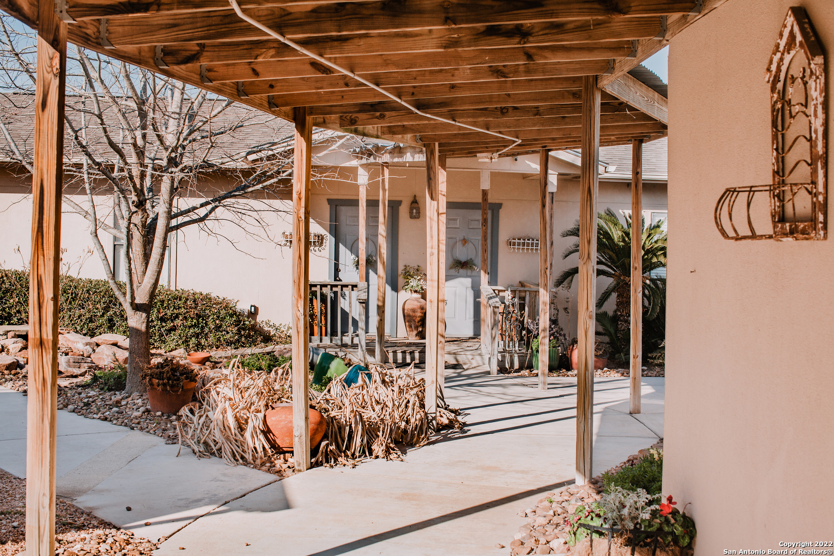 13893 Us Highway 87 S Adkins TX 78101