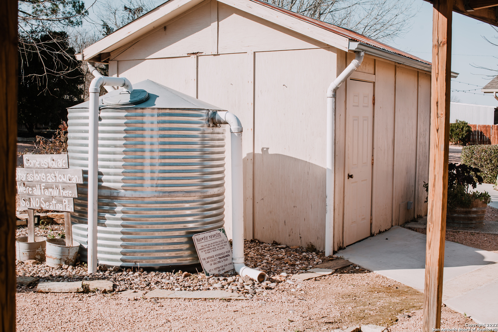 13893 Us Highway 87 S Adkins TX 78101