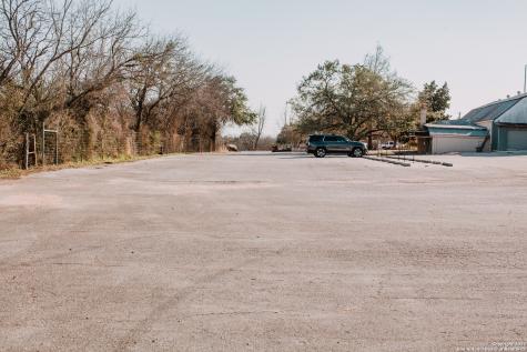 13893 Us Highway 87 S Adkins TX 78101