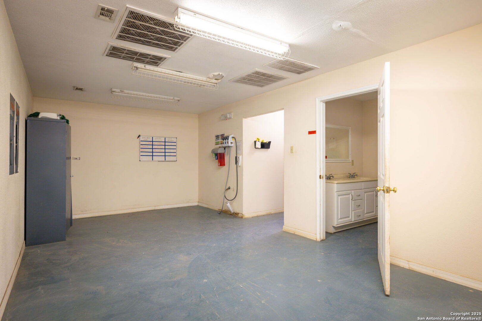 180 Spring Mountain Canyon Lake TX 78133