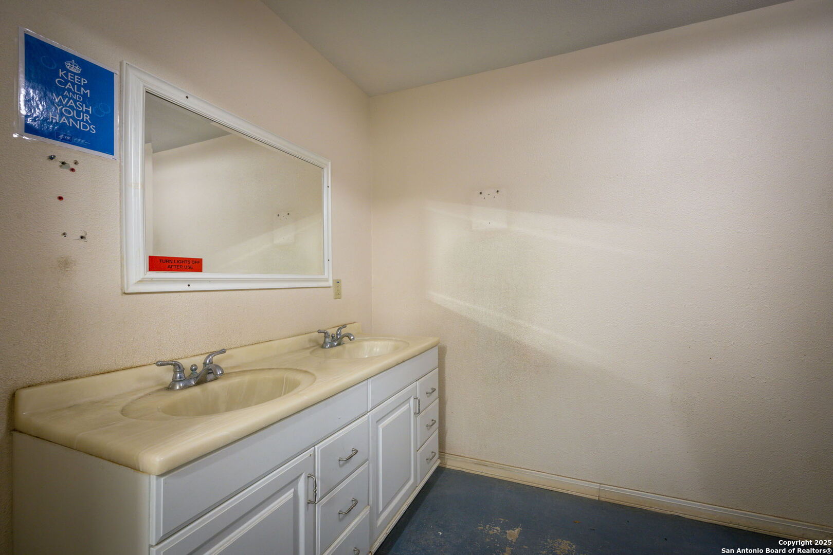 180 Spring Mountain Canyon Lake TX 78133