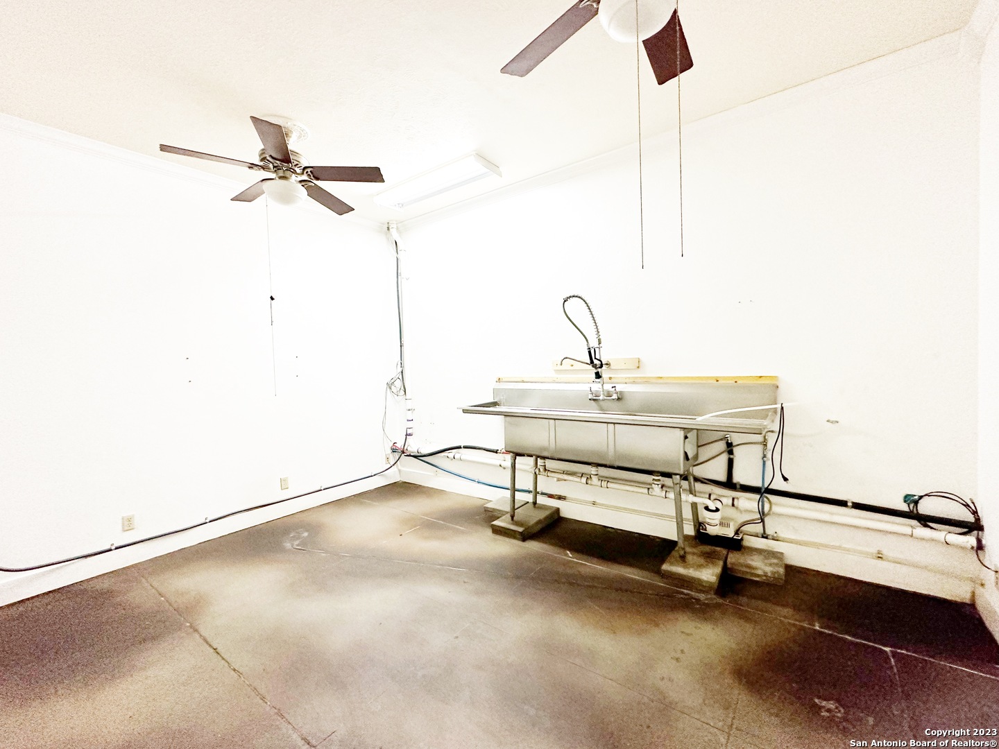 1708 Avenue M Hondo TX 78861