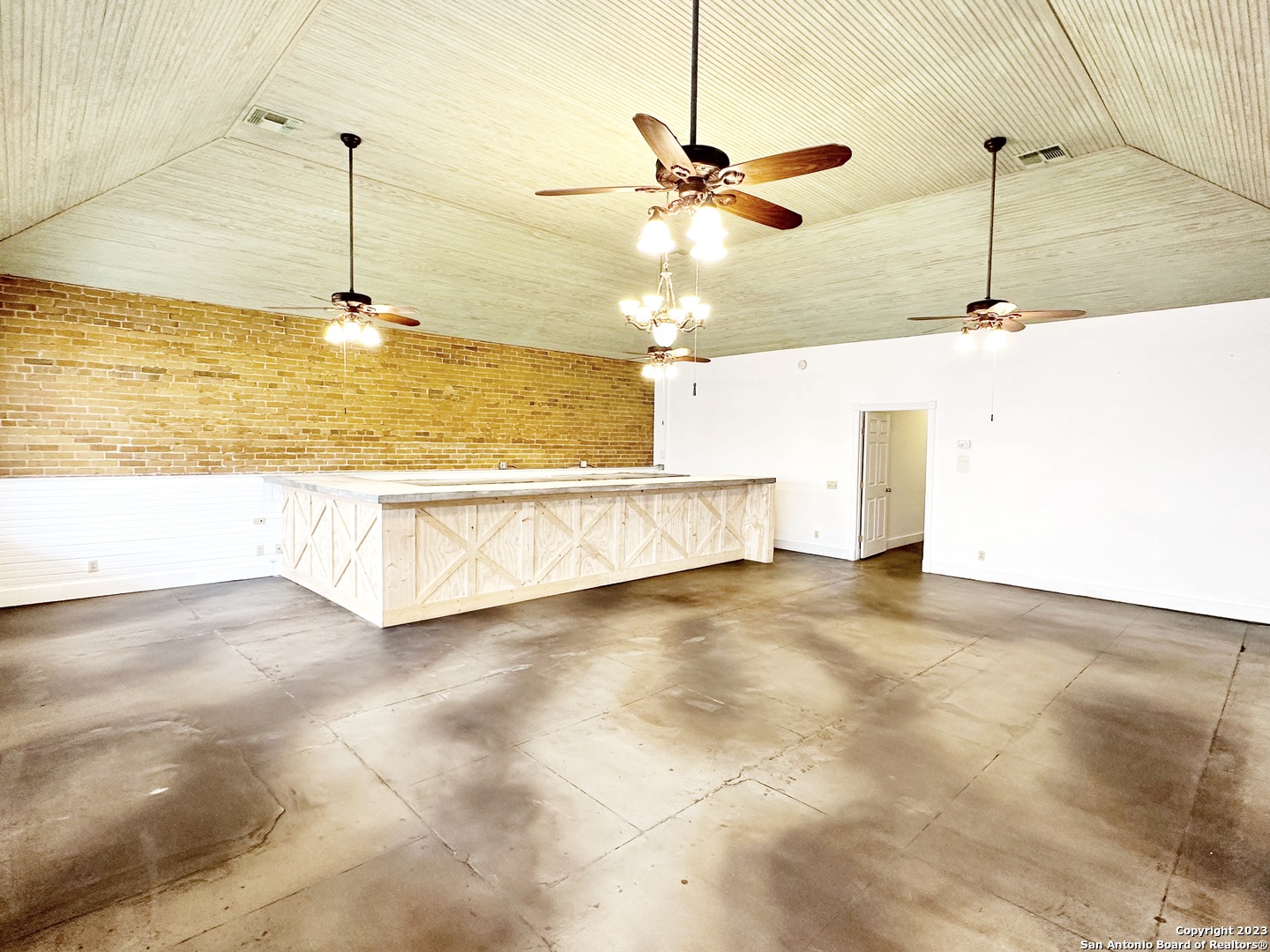 1708 Avenue M Hondo TX 78861