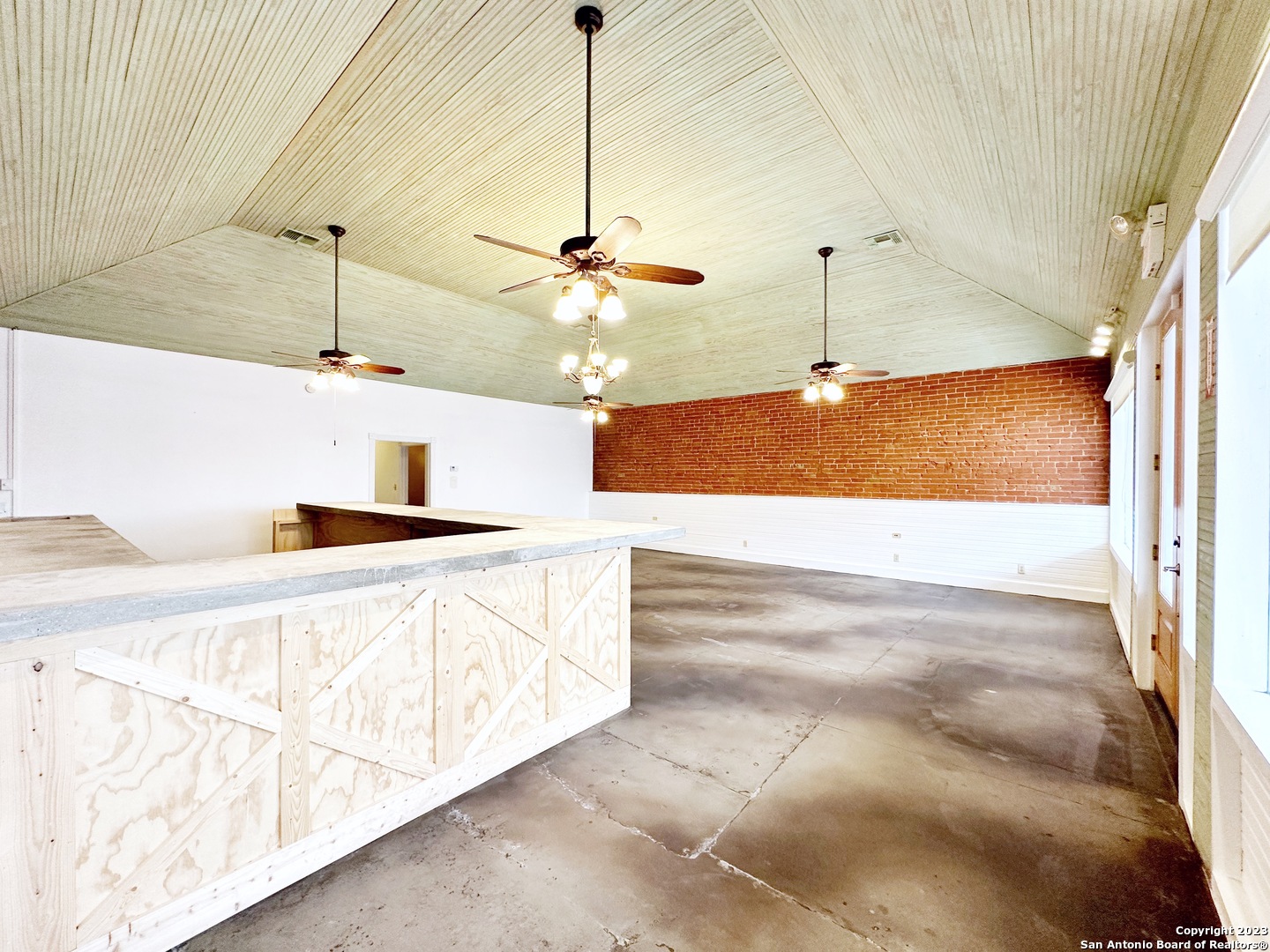 1708 Avenue M Hondo TX 78861