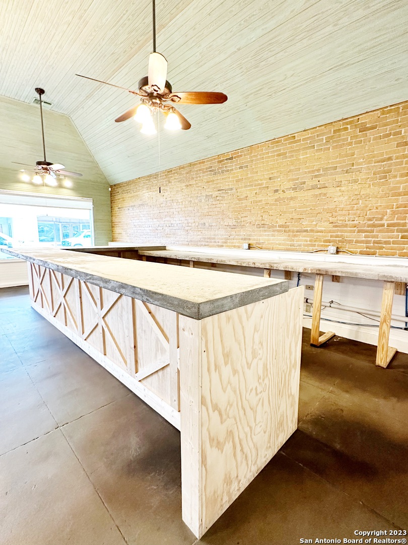 1708 Avenue M Hondo TX 78861