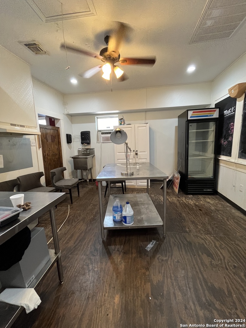 1216 Austin Street San Antonio TX 78208