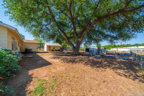19231 E Fm 2790 Lytle TX 78052