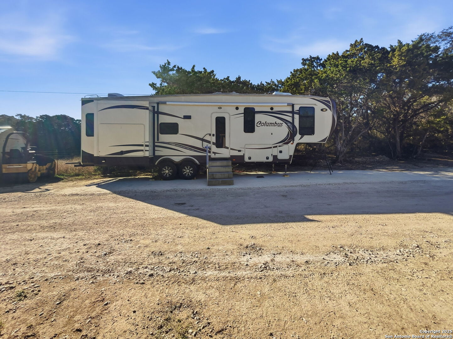 9084 Fm 1283 Lakehills TX 78063