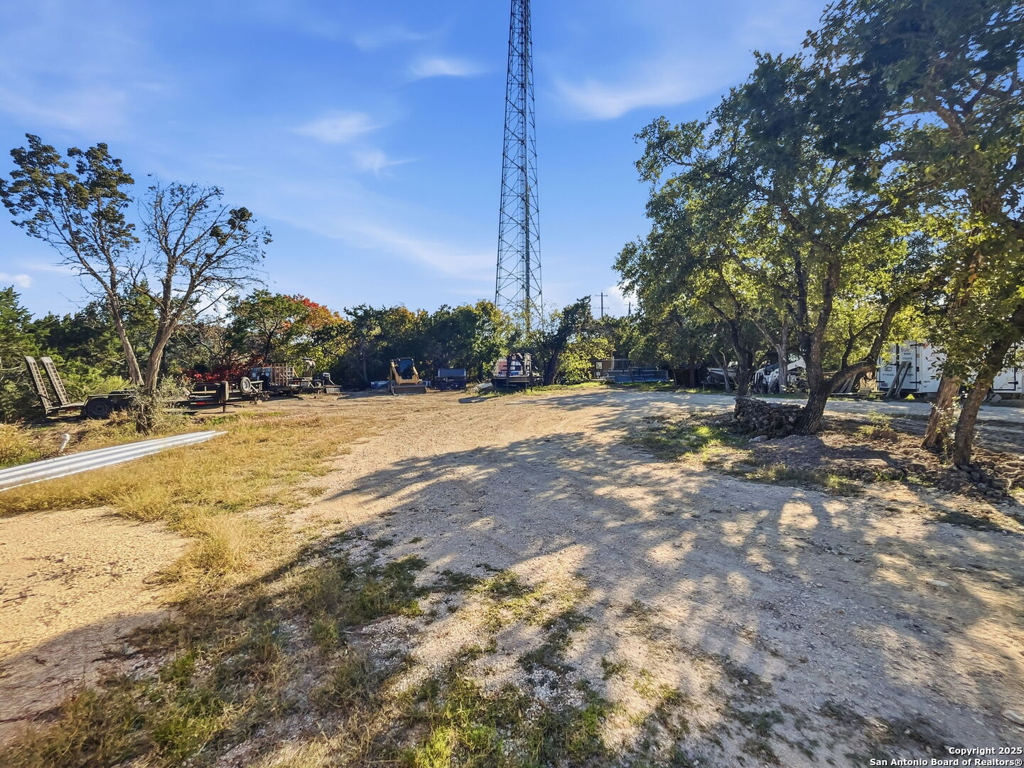 9084 Fm 1283 Lakehills TX 78063