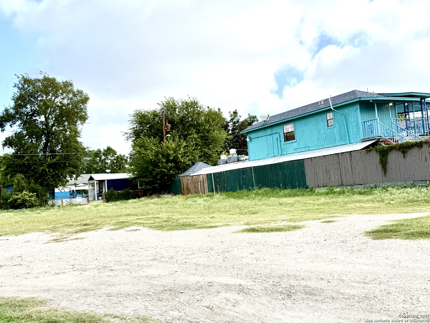 1415 Donaldson San Antonio TX 78228