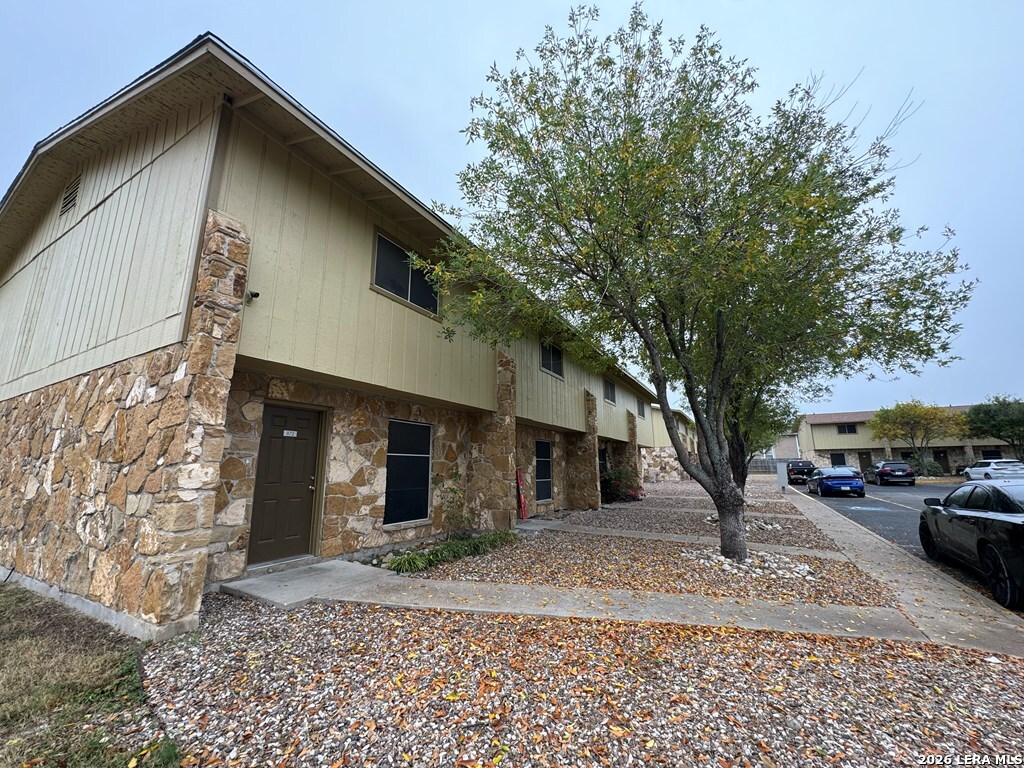 800 Bibb Eagle Pass TX 78852