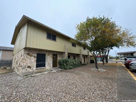 800 Bibb Eagle Pass TX 78852