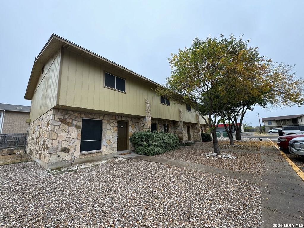 800 Bibb Eagle Pass TX 78852