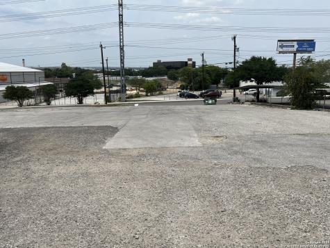 8123 Broadway San Antonio TX 78209