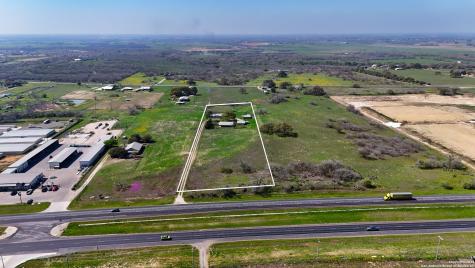 1221 Us-181 N Floresville TX 78114