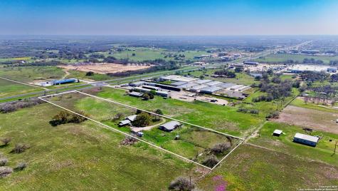 1221 Us-181 N Floresville TX 78114