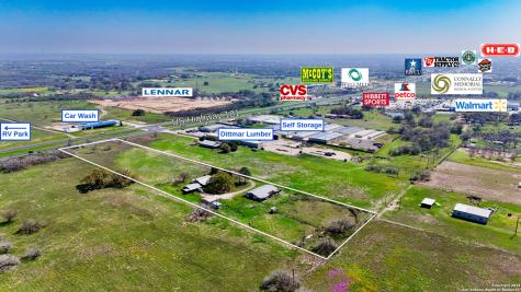 1221 Us-181 N Floresville TX 78114