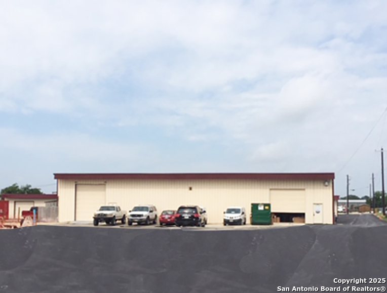 30875 Ih-10 W Ih-10 Boerne TX 78006