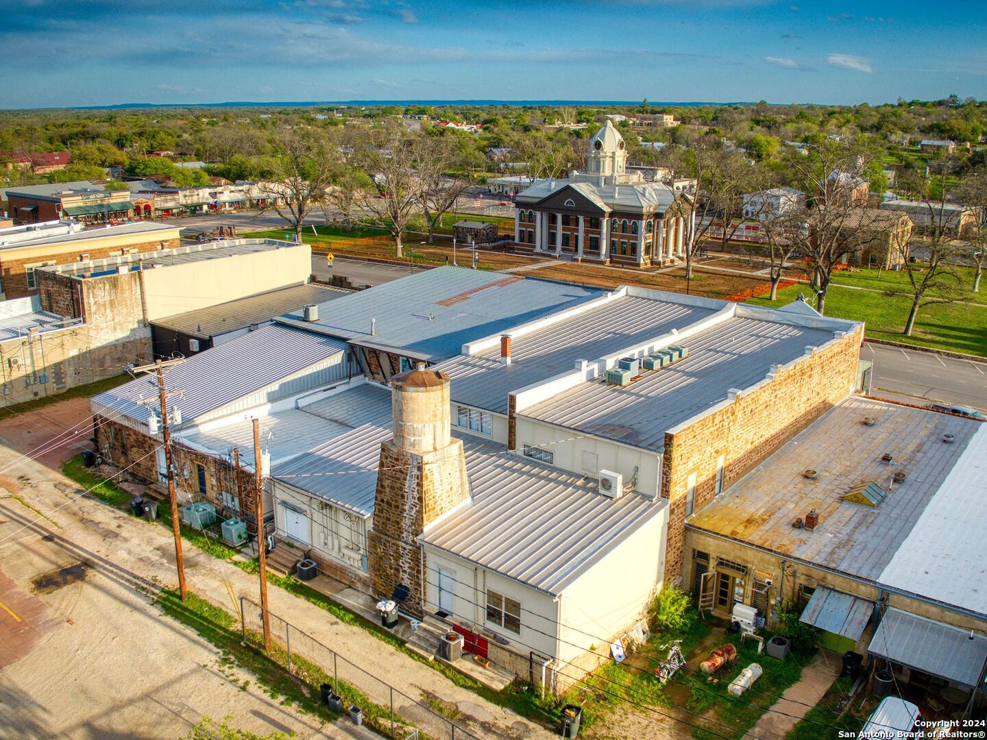 226 Fort Mckavitt Street Mason TX 76856