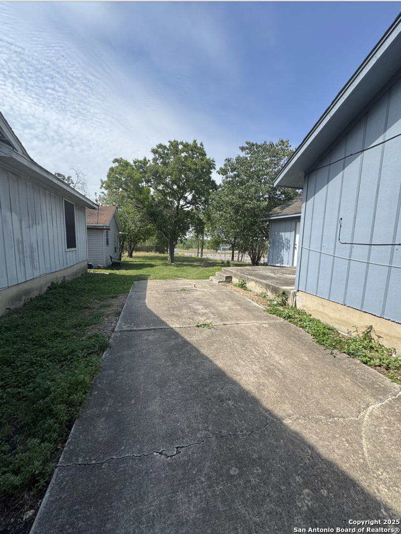 802 Monticello San Antonio TX 78223