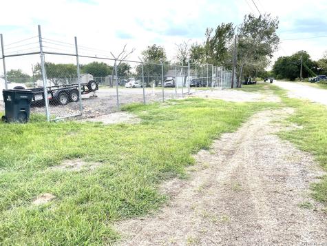 306 Us Hwy 183 North Cuero TX 77954