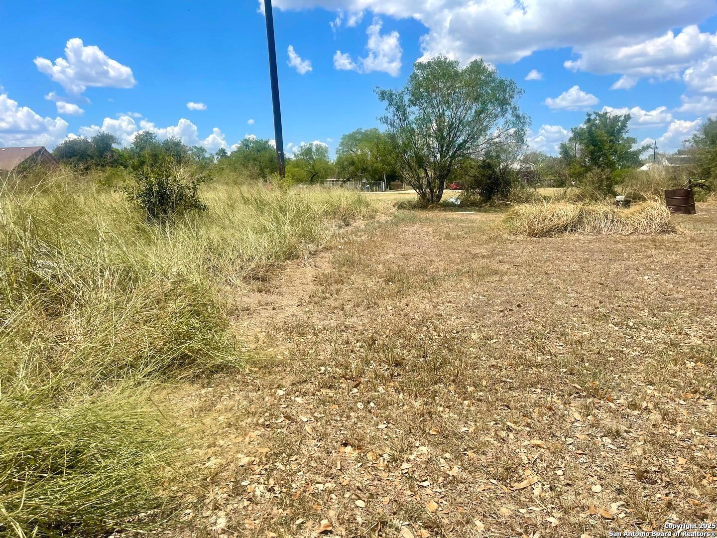 715 N Front Mathis TX 78368