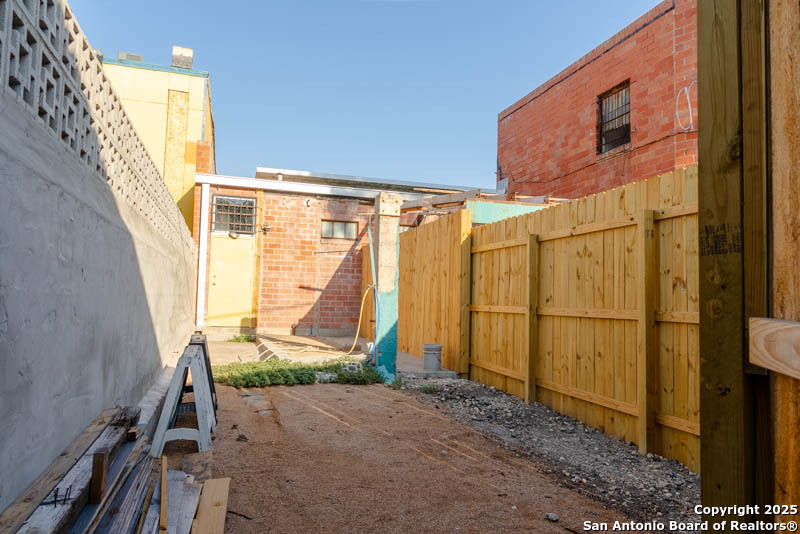 2505 S Presa Street San Antonio TX 78210