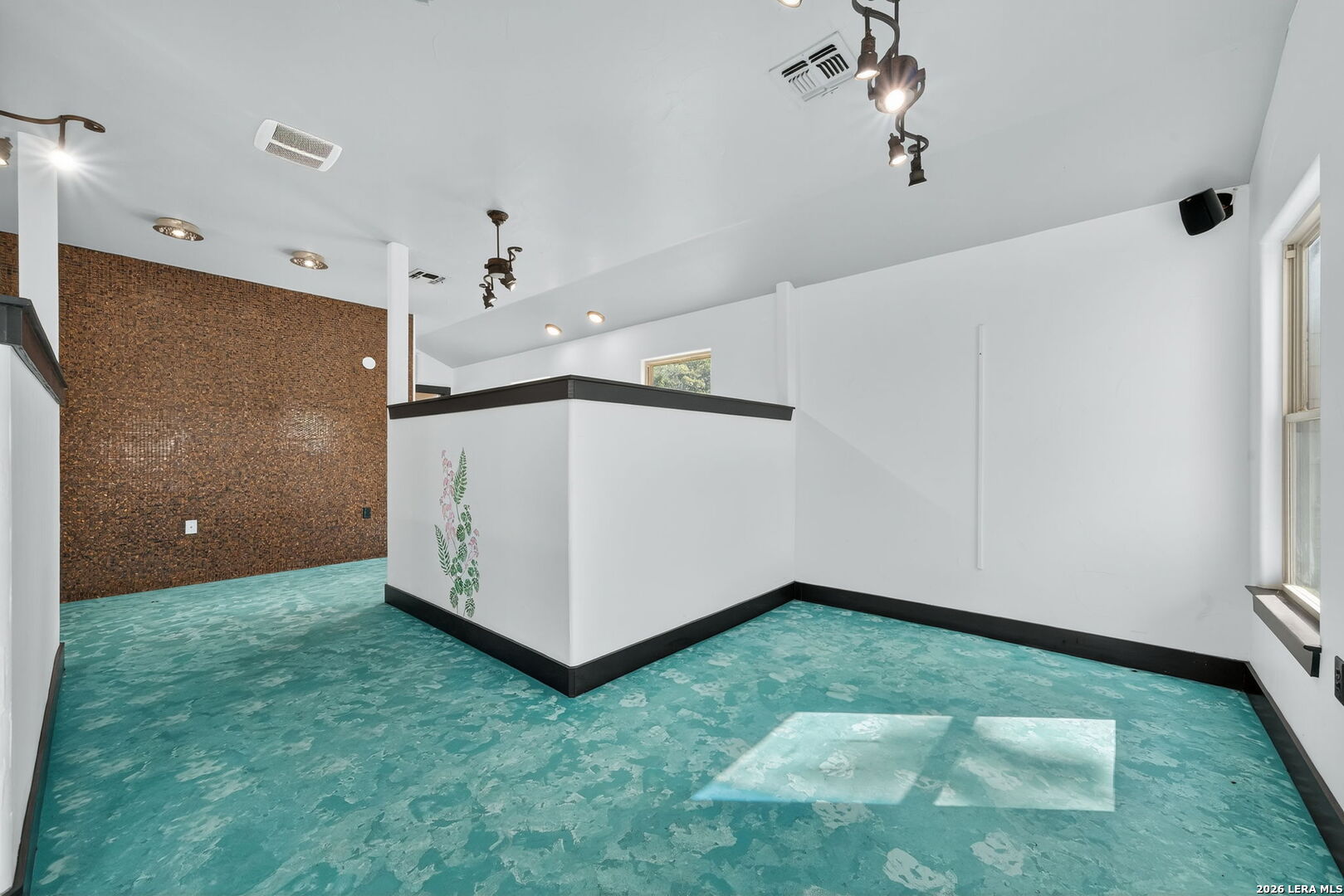 916 E Blanco Road Boerne TX 78006