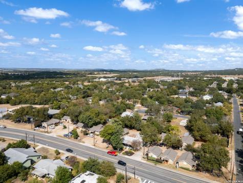 916 E Blanco Road Boerne TX 78006