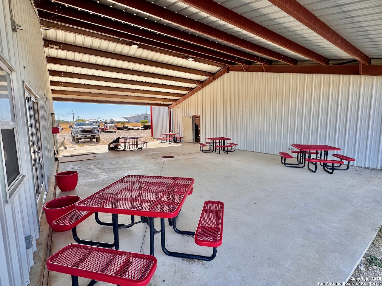 14800 S Ih 35 Dilley TX 78017