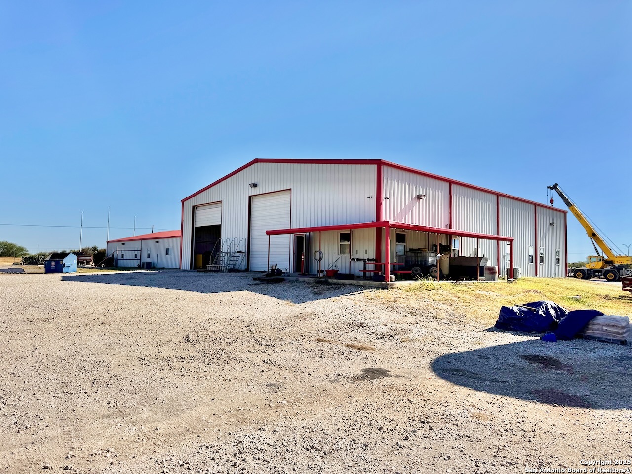 14800 S Ih 35 Dilley TX 78017