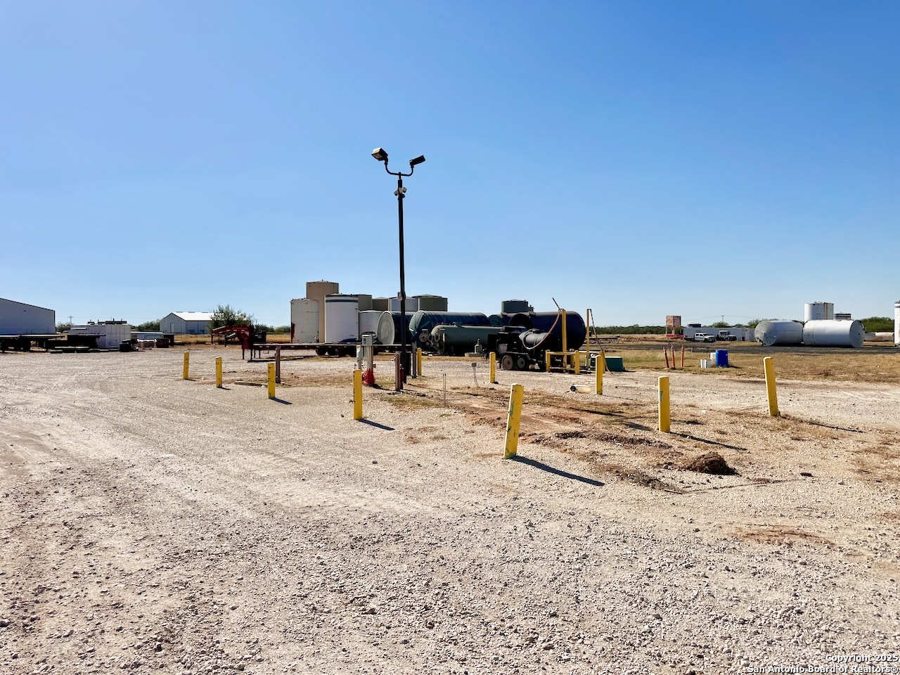 14800 S Ih 35 Dilley TX 78017