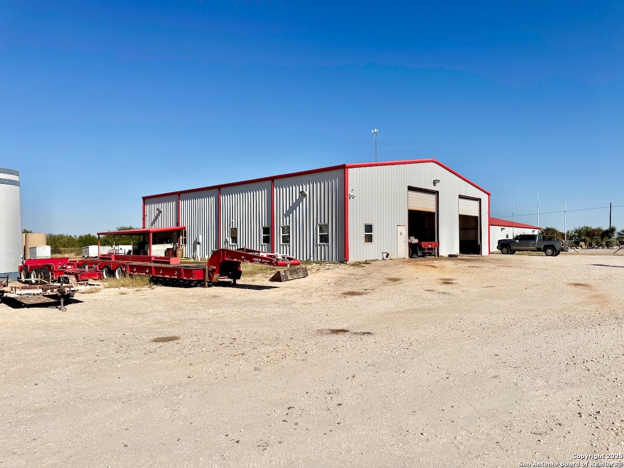 14800 S Ih 35 Dilley TX 78017