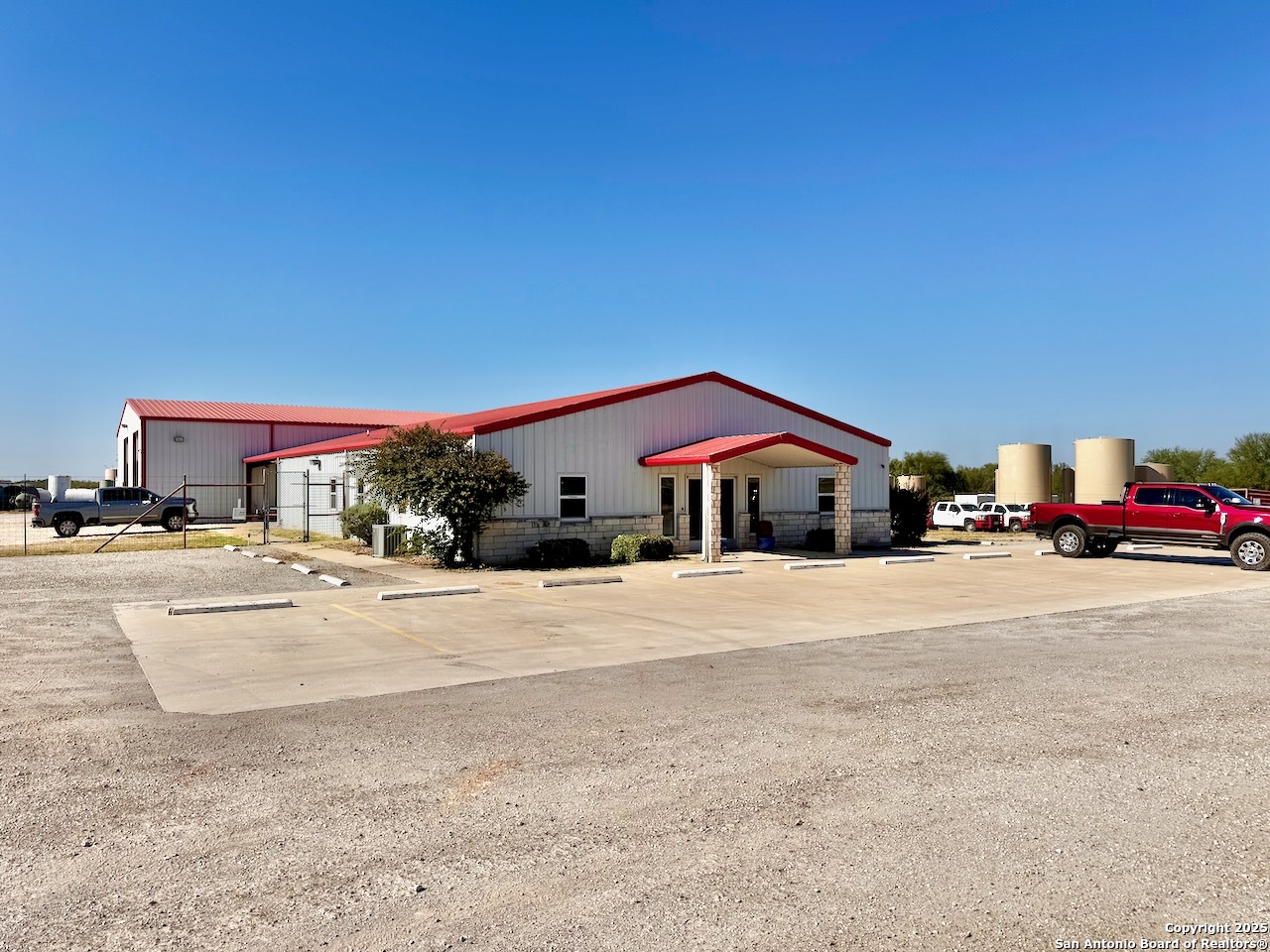14800 S Ih 35 Dilley TX 78017