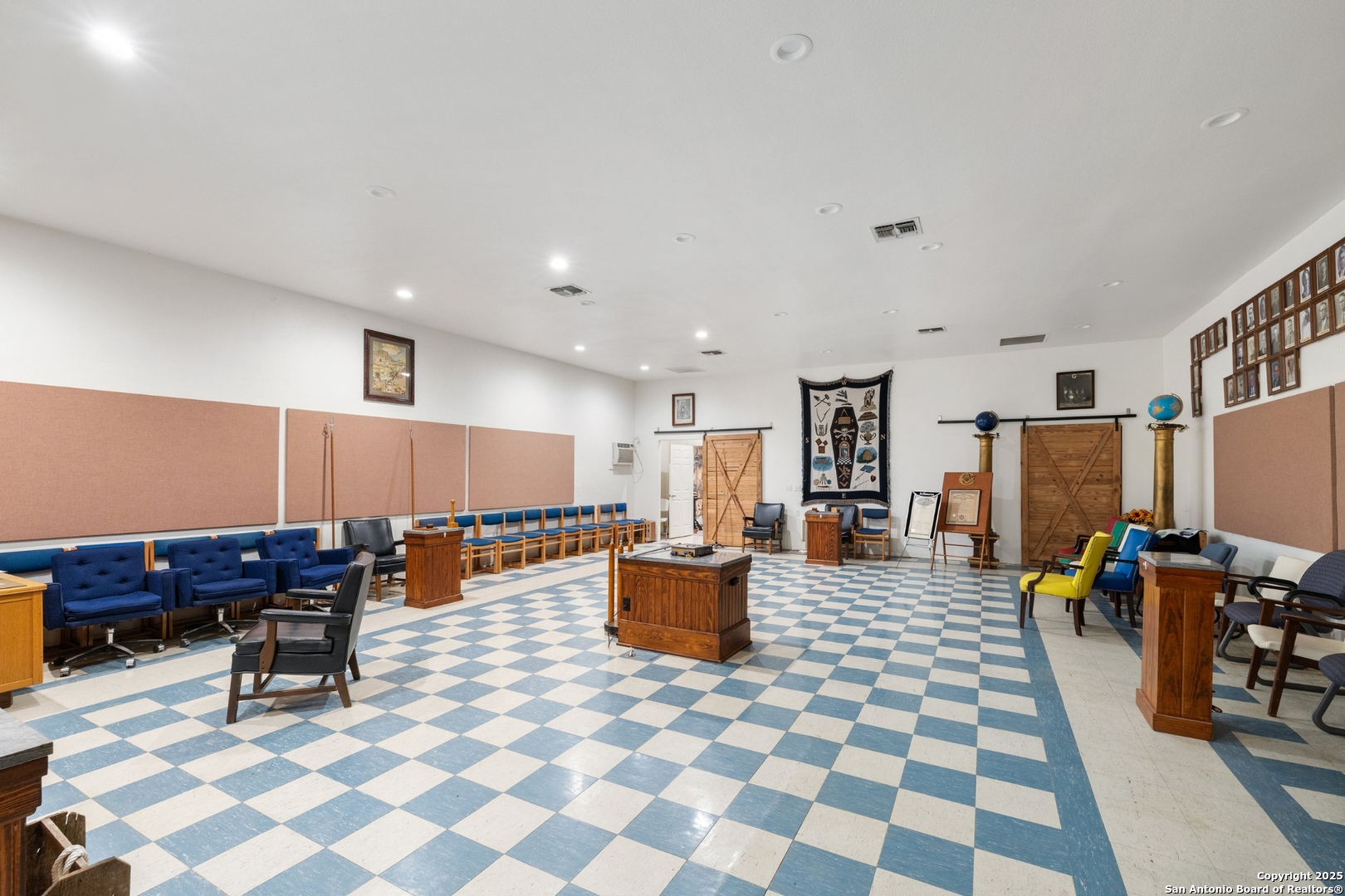 403 W Main Street Johnson City TX 78636