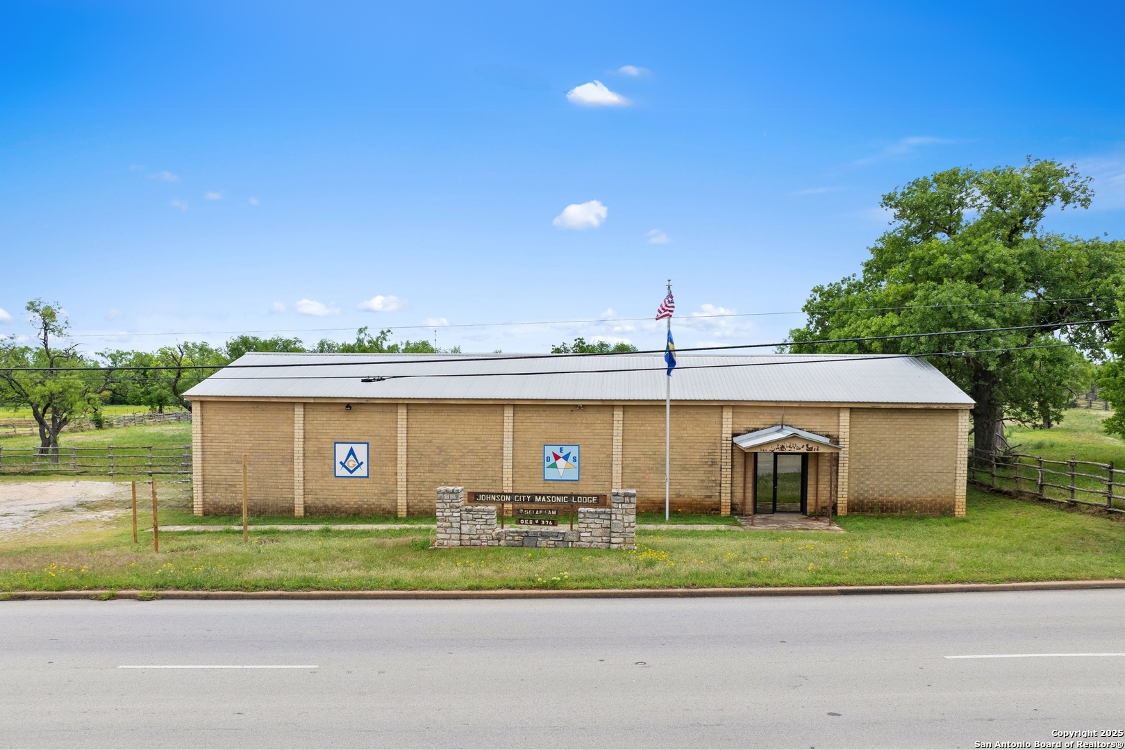 403 W Main Street Johnson City TX 78636